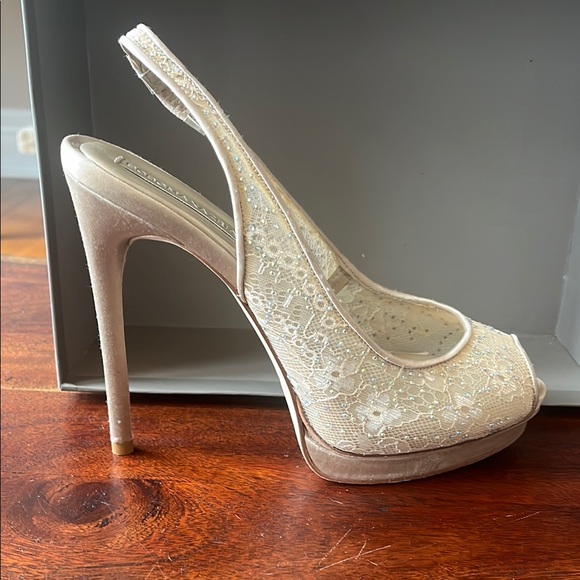 BCBG Maxazeria Champagne Heels with Peep-Toe Slingback Design. Size 8 - Picture 5 of 5